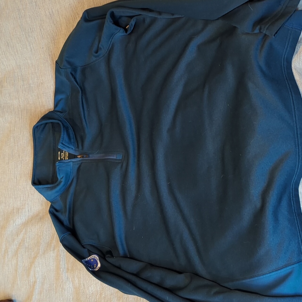 Oakley men's quarter zip pullover XL